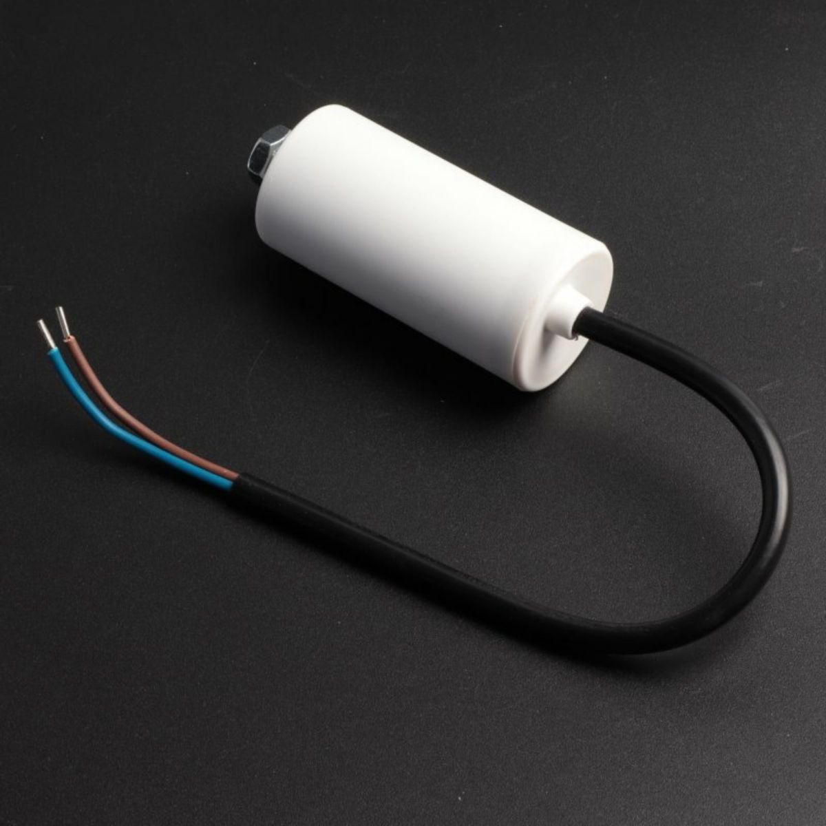 Condensateur 10uf avec cable Réf. 082083