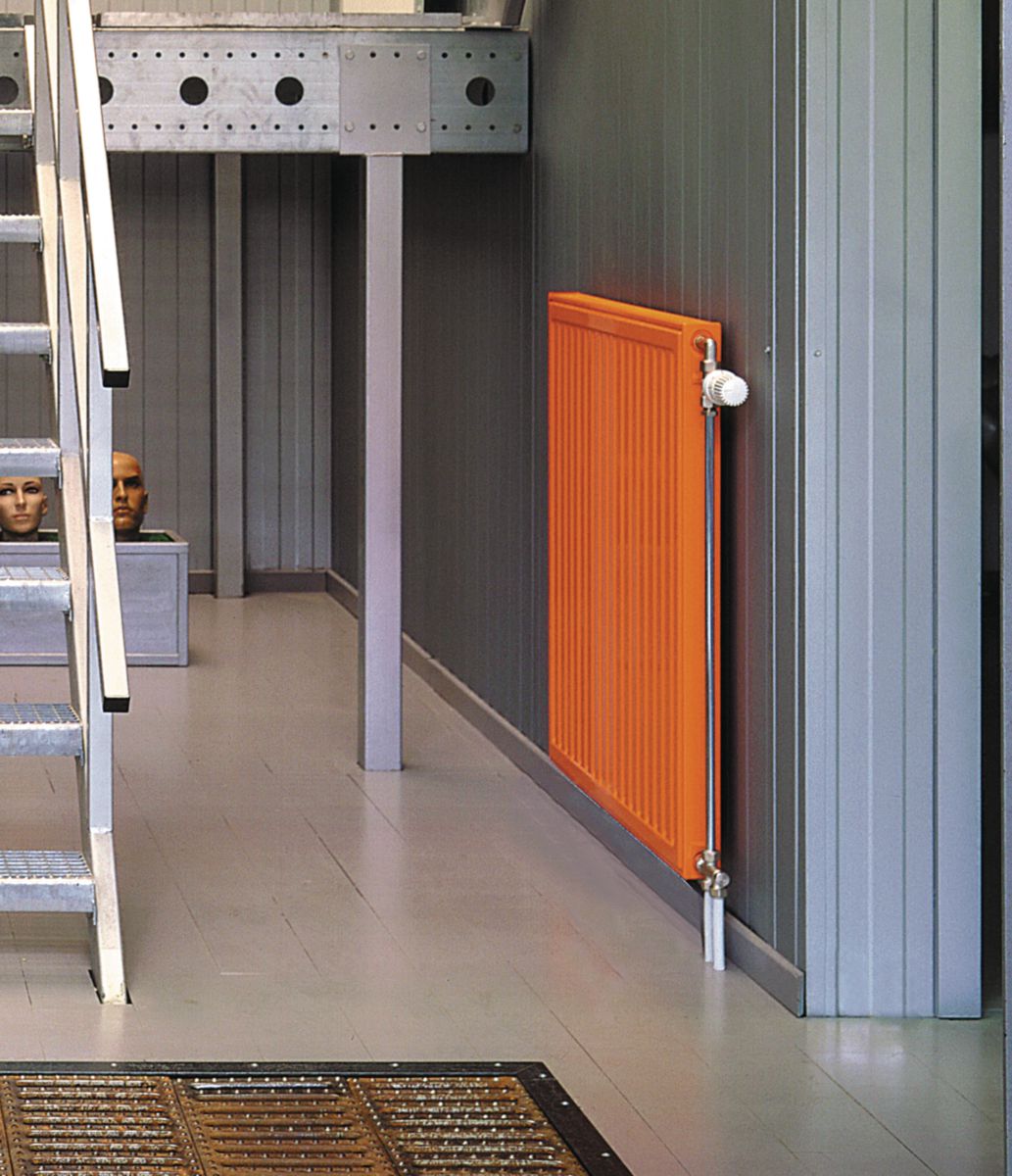 F201106007510300 Radiateur eau chaude Compact Type 11 H:600 L:750 R/éf KMP116000750